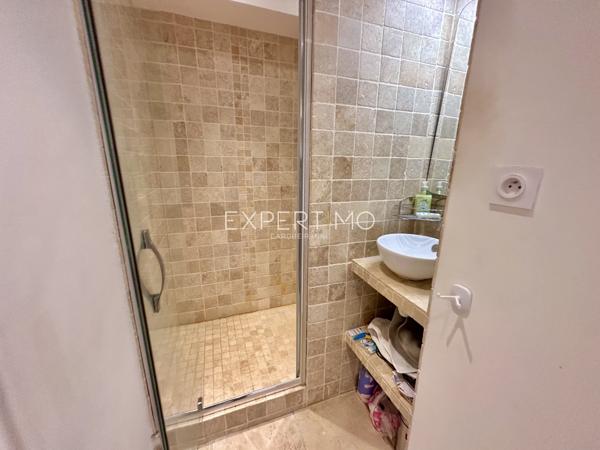 Carqueiranne (83320) Appartement Type 2 rénové avec terrasse et vue mer