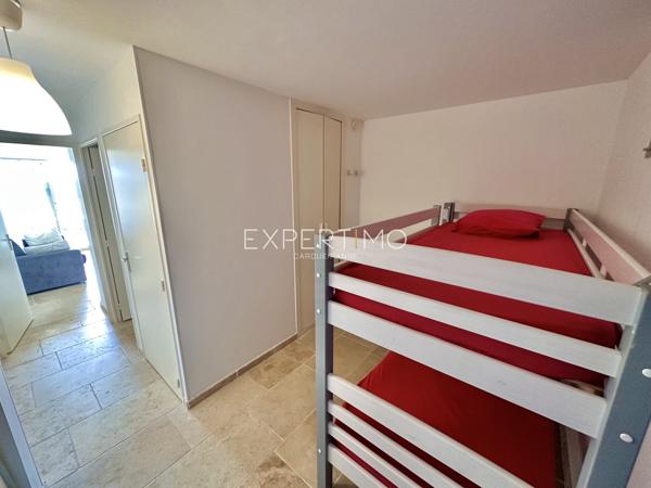 Carqueiranne (83320) Appartement Type 2 rénové avec terrasse et vue mer