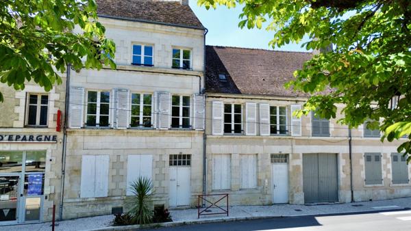 Immeuble à vendre à Saint-Savin (86310) - Vienne