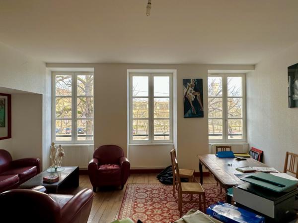 Immeuble à vendre à Saint-Savin (86310) - Vienne