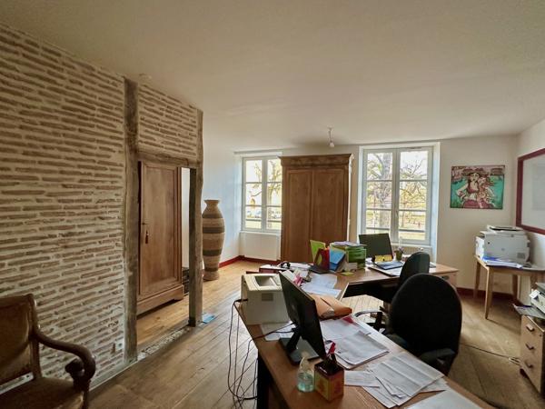 Immeuble à vendre à Saint-Savin (86310) - Vienne