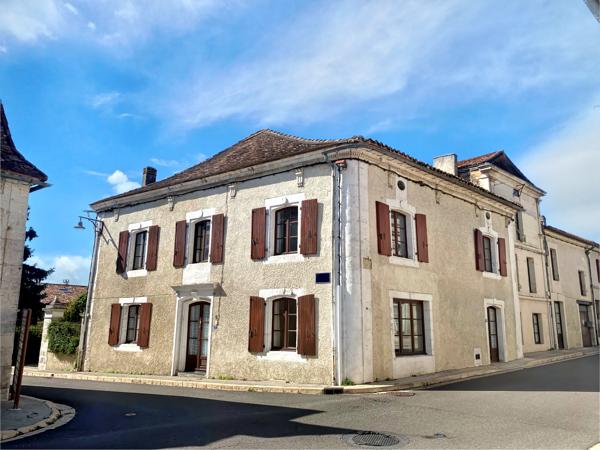 Maison à vendre à Saint-Séverin (16390) - Charente