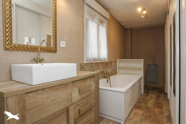 Maison 296 520 € Saint-Avertin 4 p 135 m² DPE D