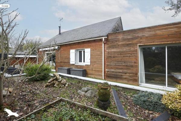 Maison 296 520 € Saint-Avertin 4 p 135 m² DPE D