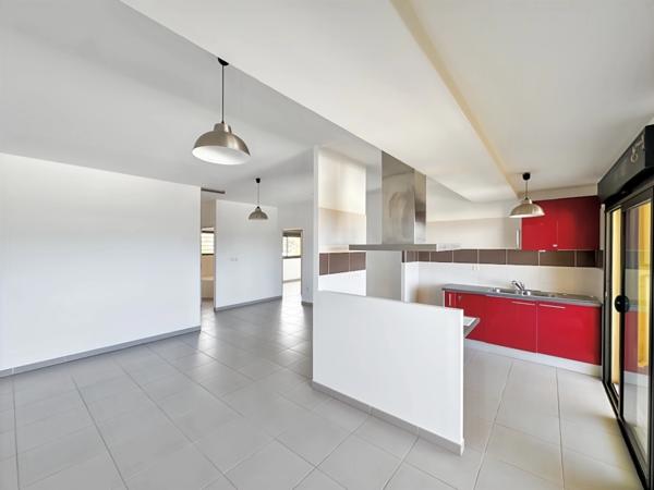 À VENDRE – Appartement T3 avec vue mer panoramique – Résidence RUPERT, Sainte-Clotilde (Saint-Denis)