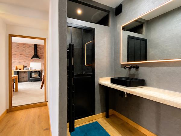Appartement
         2 pièces
        - 35 m² 185 000 € *