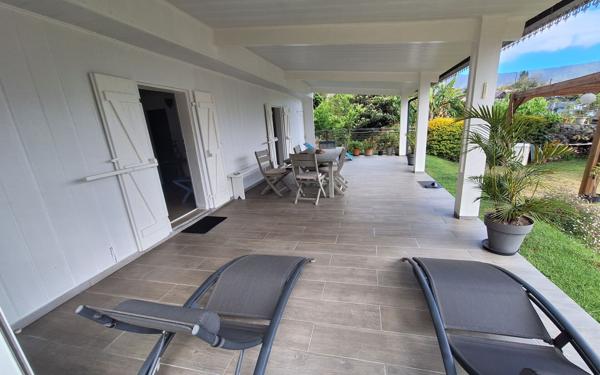 Maison à vendre    4 pièces •  Cilaos