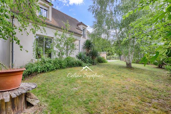 CHAMPCUEIL  Maison individuelle familiale de 140 m²  - 4 chambres, jardin, garage et sous-sol total
