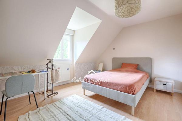 CHAMPCUEIL  Maison individuelle familiale de 140 m²  - 4 chambres, jardin, garage et sous-sol total