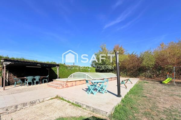 Maison T7 avec piscine et garages sur 1266 m2 clos