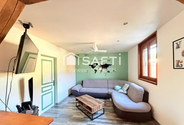 Maison T7 avec piscine et garages sur 1266 m2 clos