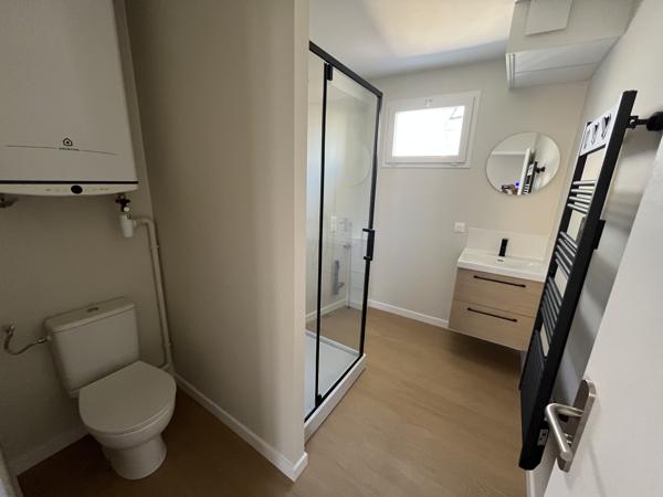 POITIERS CENTRE BEAU TYPE 3 DE 57 M2 RENOVE A NEUF !
