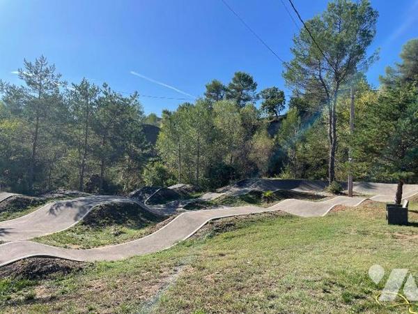 A vendre - Pierrevert (04) - Alpes de Haute Provence: 
Superbe villa d'env 133 m² située dans ...