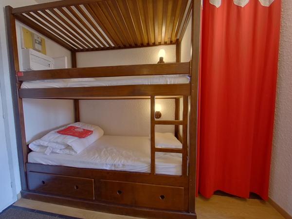 04400 LE SAUZE STUDIO CENTRE STATION - LE SAUZE - EXPO OUEST