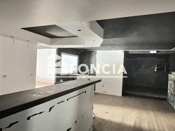 À vendre Local commercial 100 m² - Vienne 38200