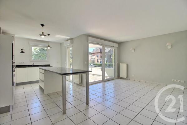 Appartement F4 à vendre  4 pièces - 76,81 m 2   THONON LES BAINS  - 74