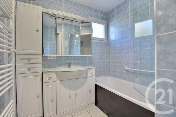 Appartement F4 à vendre  4 pièces - 76,81 m 2   THONON LES BAINS  - 74