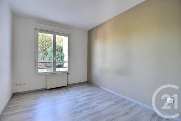 Appartement F4 à vendre  4 pièces - 76,81 m 2   THONON LES BAINS  - 74