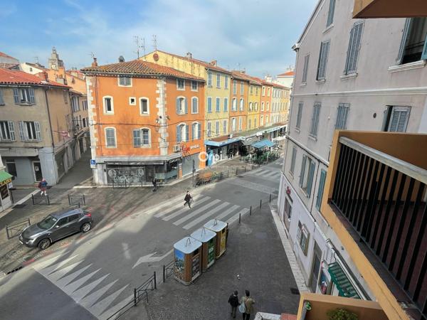 Appartement à vendre    4 pièces • 100 m2 La Seyne-sur-Mer