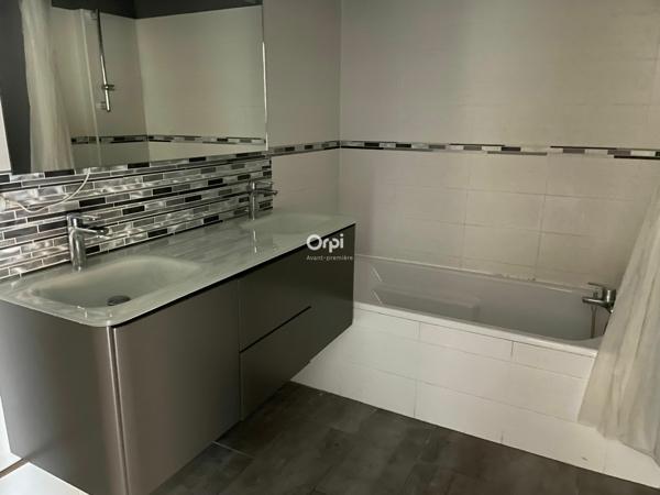 Appartement à vendre    4 pièces • 100 m2 La Seyne-sur-Mer