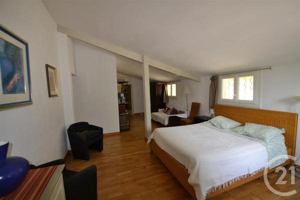 Maison à vendre  6 pièces - 188 m 2   REILLANNE  - 04