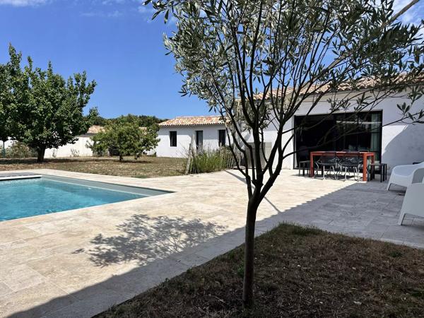 Rétaise nichée au fond d'une impasse