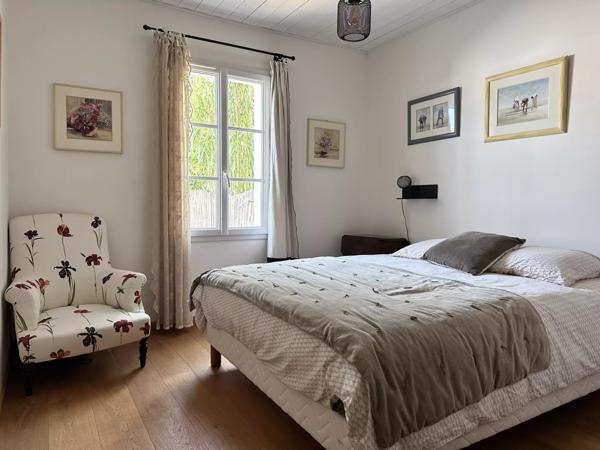 Rétaise nichée au fond d'une impasse