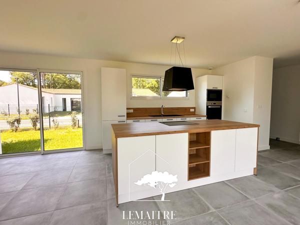 Maison neuve 143.22m² à proximité immédiate des commerces