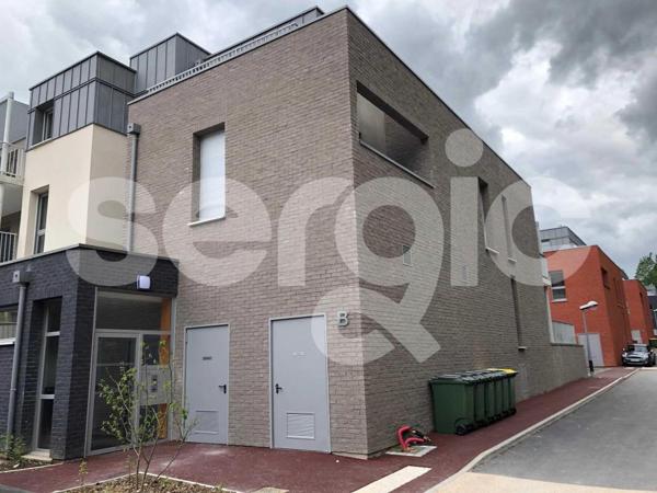 Location 2 Pieces 45 80000 Amiens 25 1439 01 0053