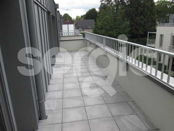 Location 2 Pieces 45 80000 Amiens 25 1439 01 0053