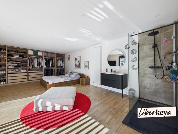 Belle maison individuelle de plein pied avec piscine 