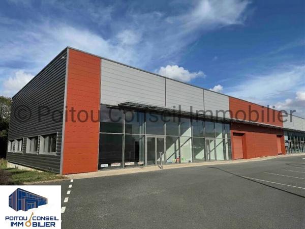 CELLULE COMMERCIAL 407m2 ZONE TERRE DE SPORT NIORT