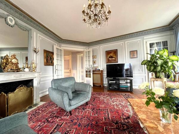 Appartement à vendre 6 pièces de 156 m²