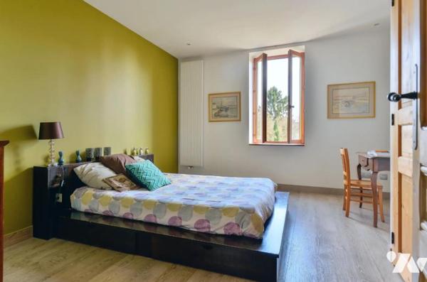 Maison d'exception proche MEXIMIEUX, de 380 m² habitables.