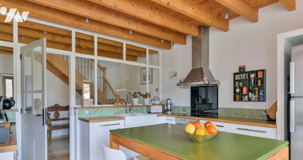 Maison d'exception proche MEXIMIEUX, de 380 m² habitables.
