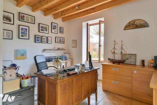 Maison d'exception proche MEXIMIEUX, de 380 m² habitables.