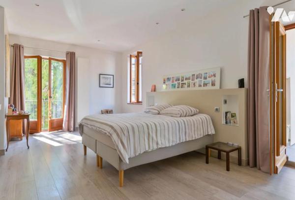 Maison d'exception proche MEXIMIEUX, de 380 m² habitables.