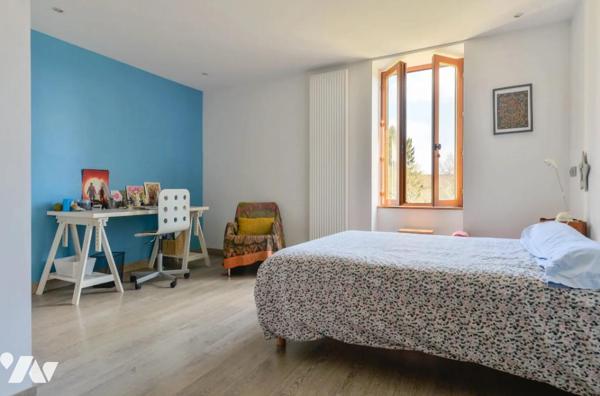 Maison d'exception proche MEXIMIEUX, de 380 m² habitables.