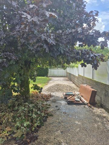 Terrain constructible 800 m² – Benet (85)