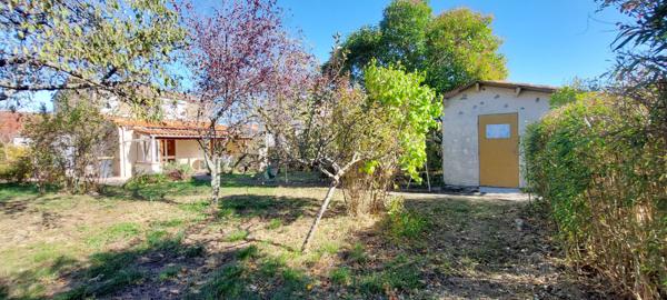 MAISON LA TOUR DU CRIEU AVEC JARDIN IDEALEMENT SITUEE