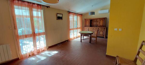 MAISON LA TOUR DU CRIEU AVEC JARDIN IDEALEMENT SITUEE