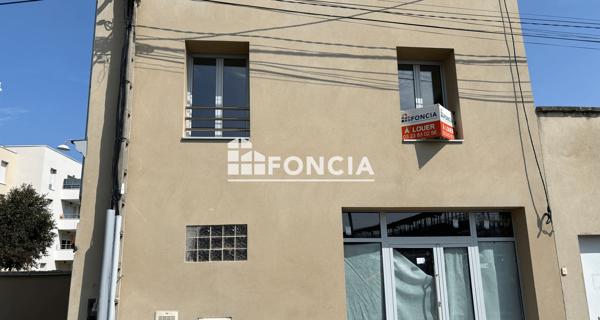 Location Local commercial 1 pièce 70.1 m² - Château-thierry 02400