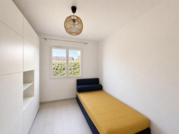 Maison Salles 5 pièces 100 m² -3 chambres et un bureau + garage