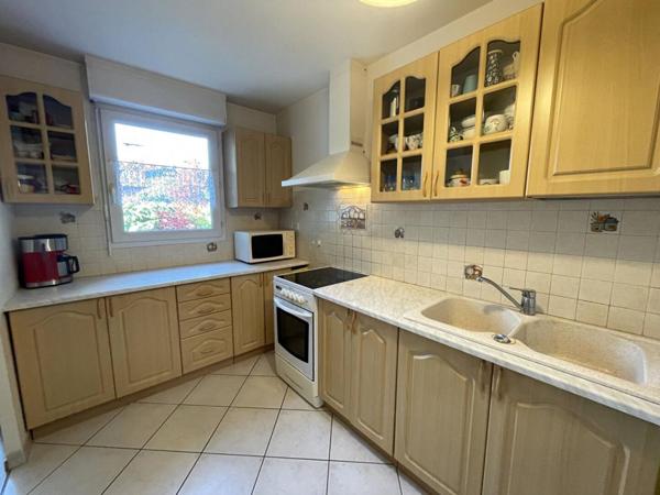 Appartement 2 pièces, 46m2, balcon, ascenceur, parking