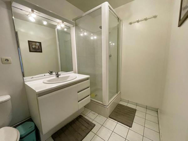 Appartement 2 pièces, 46m2, balcon, ascenceur, parking