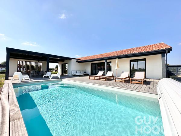 Maison contemporaine de plain pied avec piscine proche d'ORTHEZ