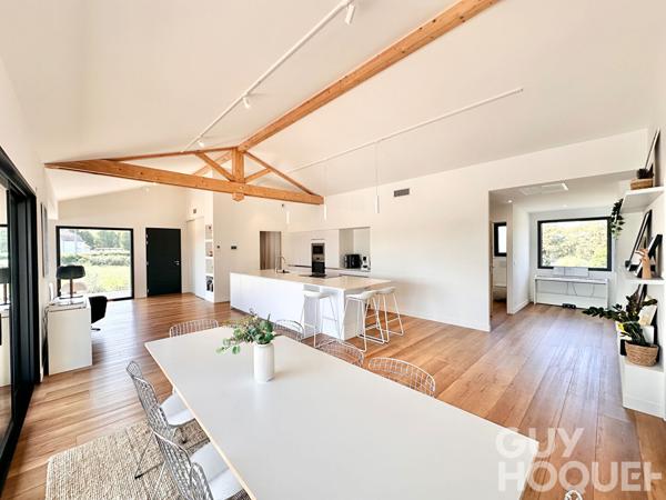 Maison contemporaine de plain pied avec piscine proche d'ORTHEZ