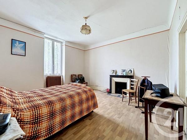 Maison à vendre  5 pièces - 127,70 m 2   ST POURCAIN SUR SIOULE  - 03