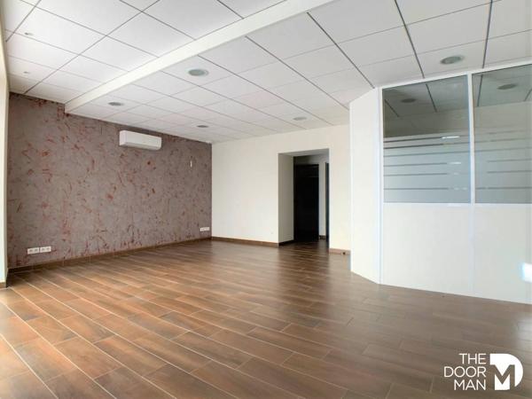 Locaux commerciaux - Loué - 51 m² - MURET | The Door Man