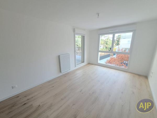 Appartement à vendre Challans - 2 pièces, 40m² avec 1 chambre(s) à 169 600€ - AJP Immobilier Challans